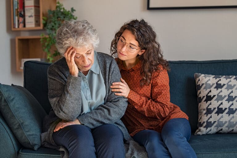Seniors With Anhedonia Losing Interest in Life: 5 Ways to Help